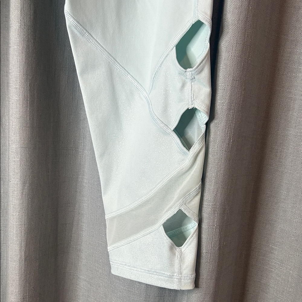 Victoria Sport White Leggings - Picture 3 of 8